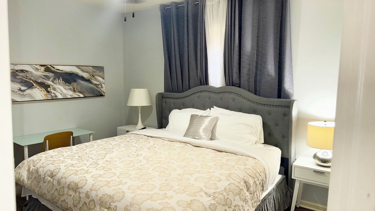 Photo of Bedroom in Grand Boulevard