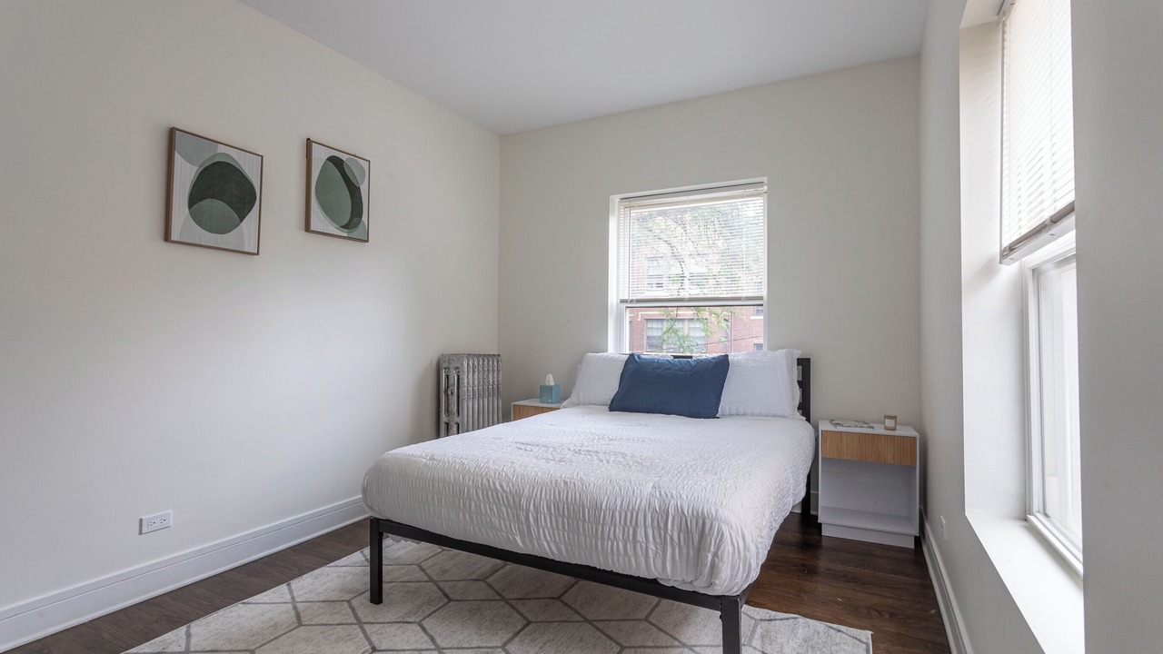Photo of Bedroom in East Albany Park