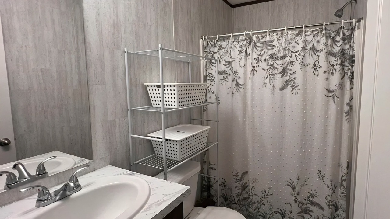 Photo of Bathroom in Goreville