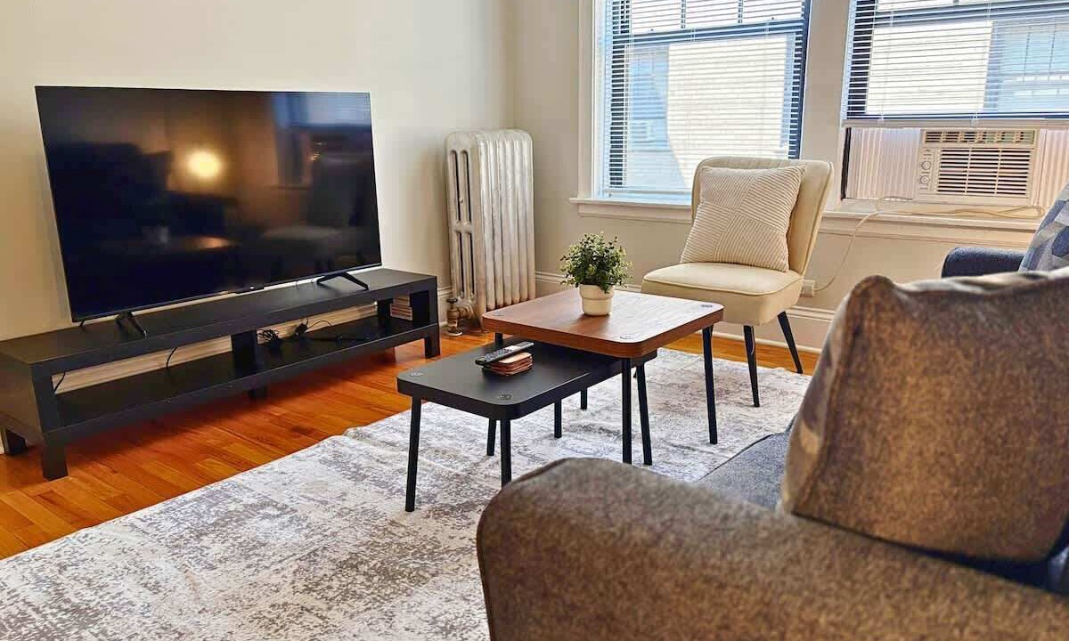 Photo of Livingroom in Kenwood
