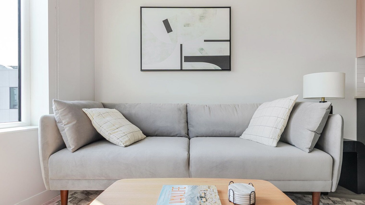 Photo of Livingroom in West Town