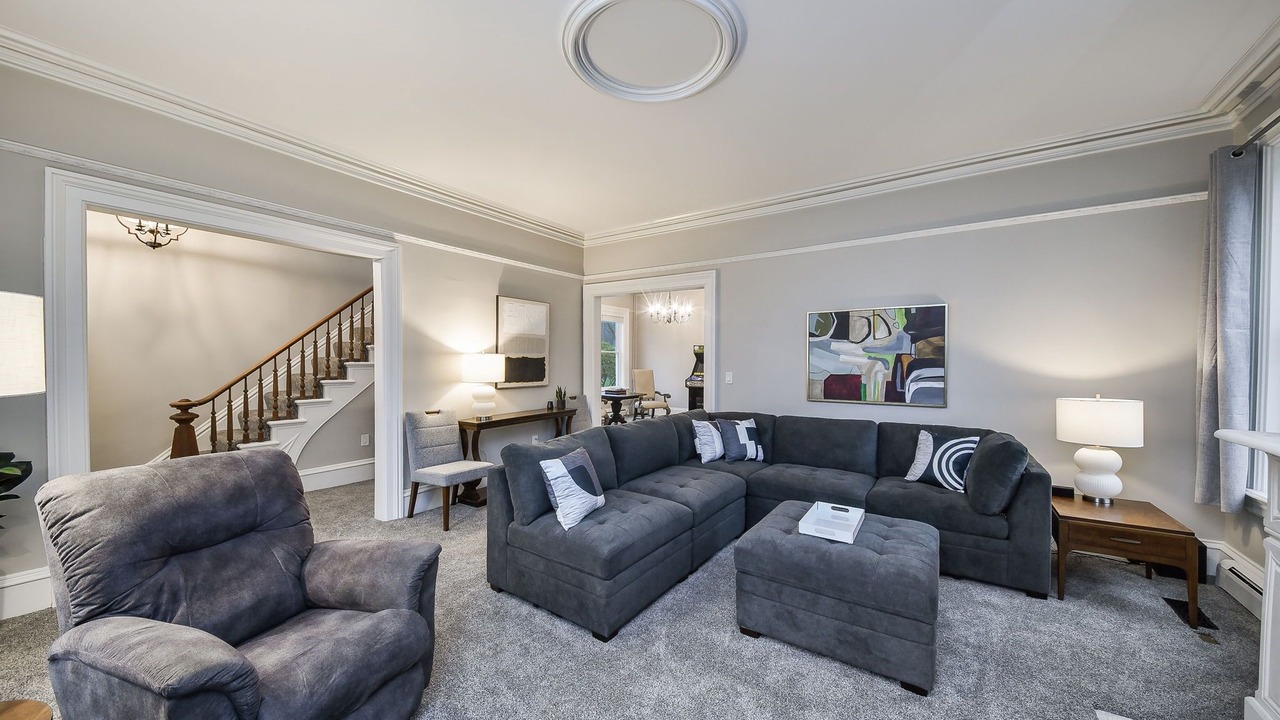 Photo of Livingroom in Oswego