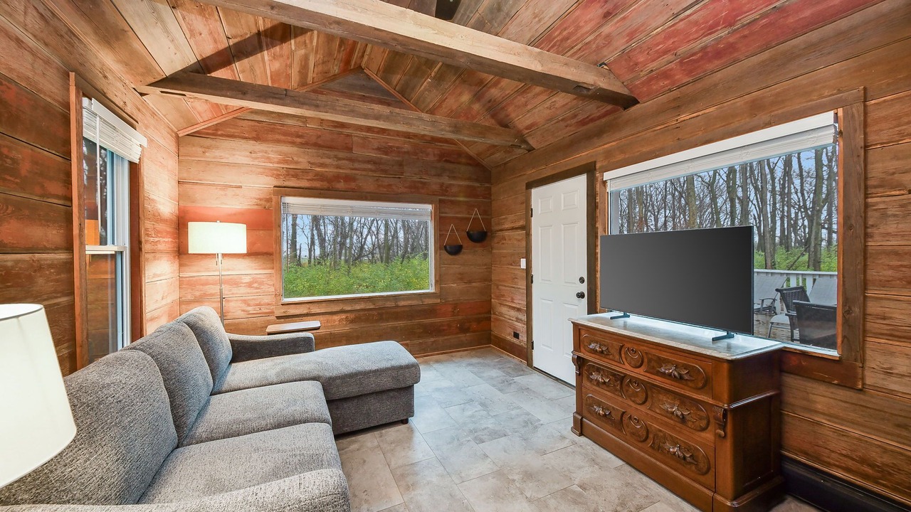 Photo of Livingroom in Oswego