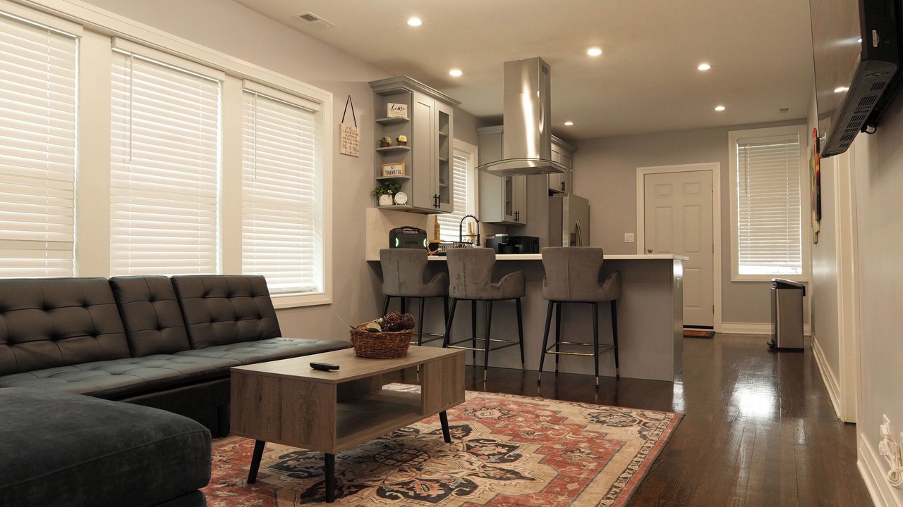 Photo of Livingroom in Greater Grand Crossing