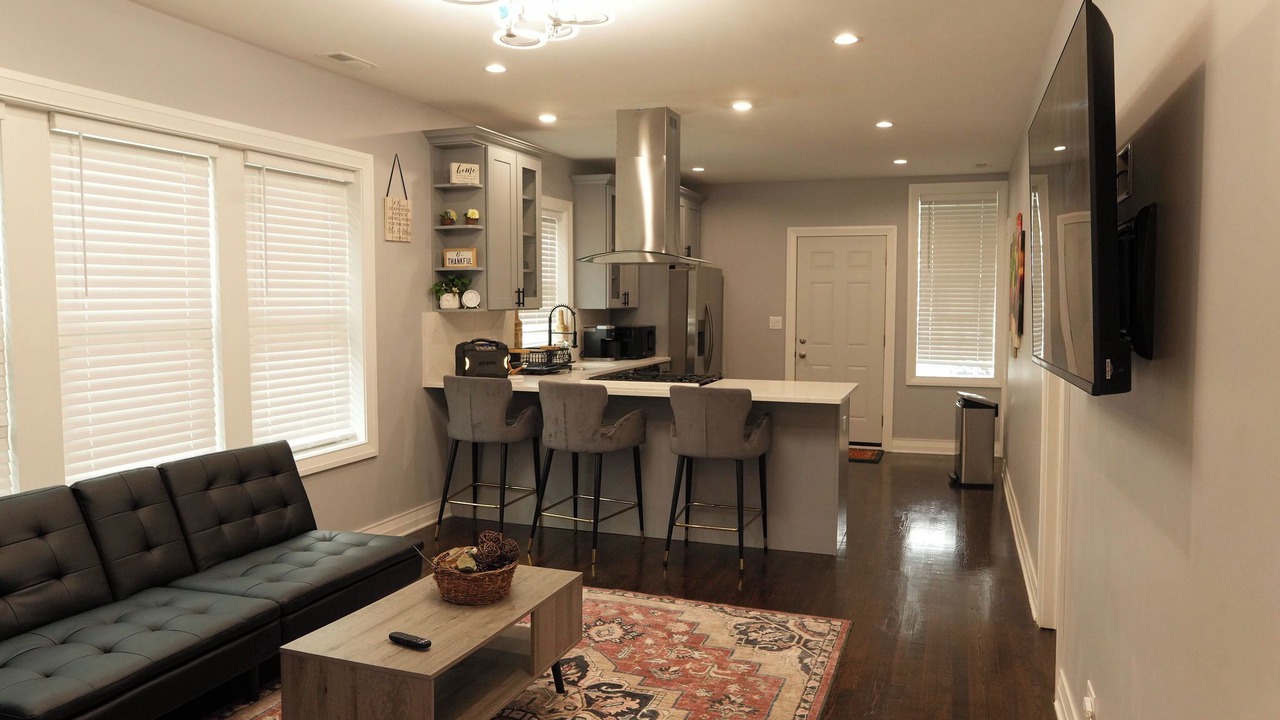 Photo of Livingroom in Greater Grand Crossing
