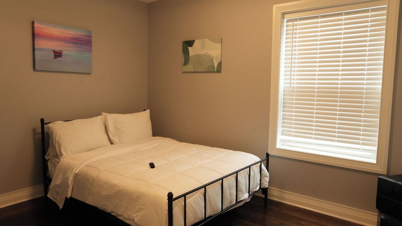 Photo of Bedroom in Greater Grand Crossing