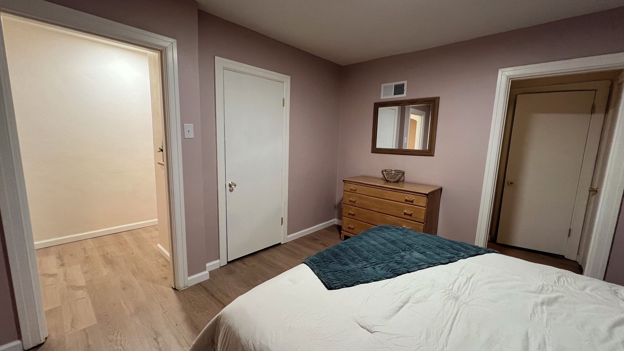 Photo of Bedroom in Belleville
