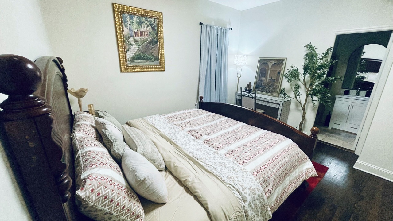 Photo of Bedroom in Hyde Park