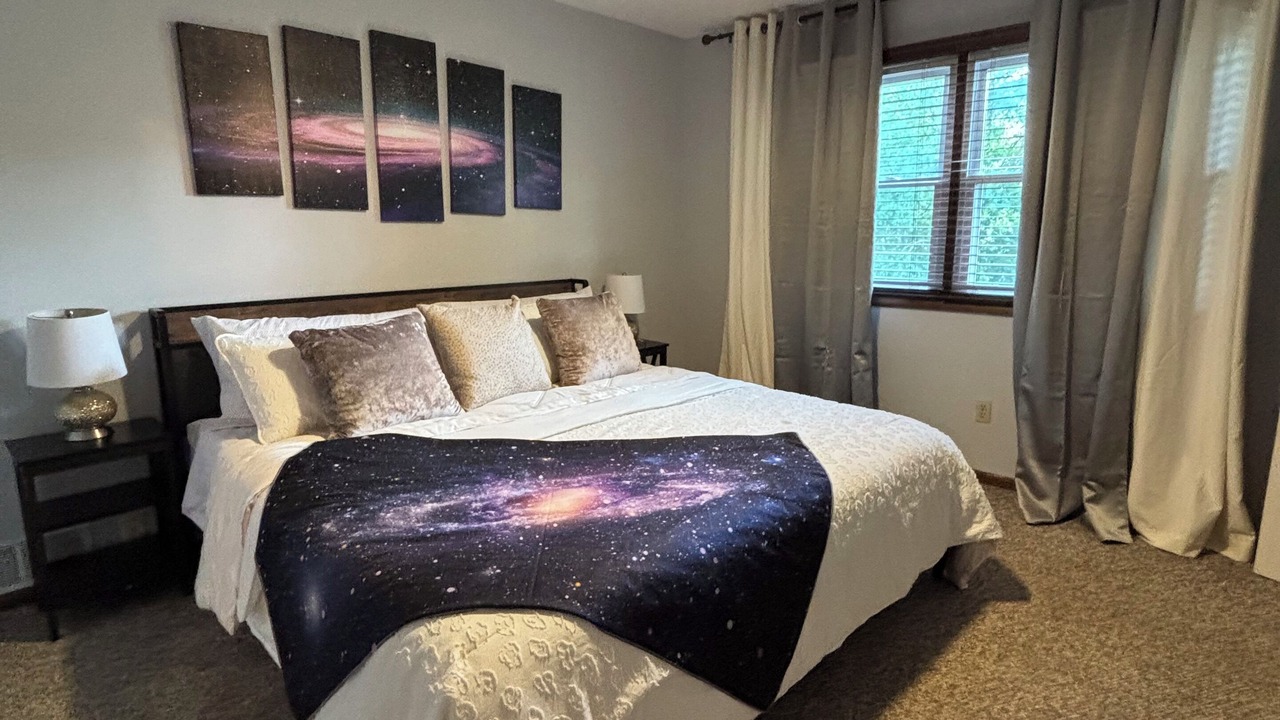 Photo of Bedroom in Aurora