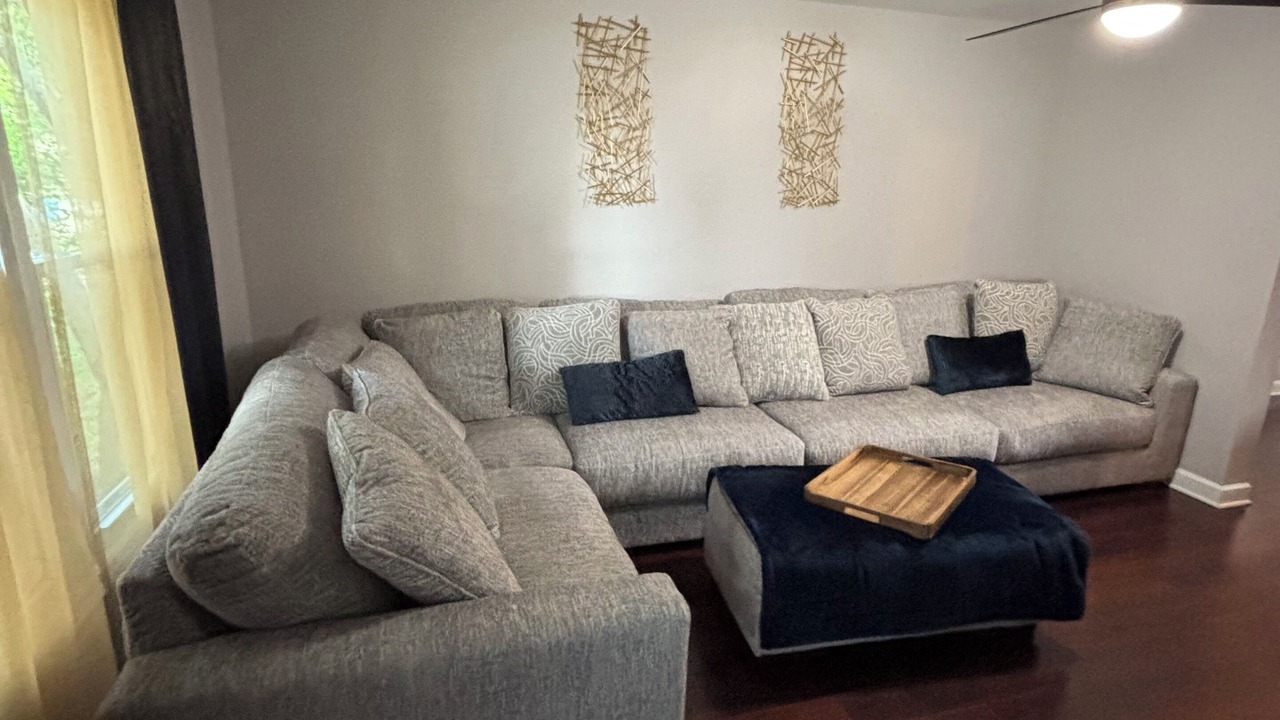 Photo of Livingroom in Aurora