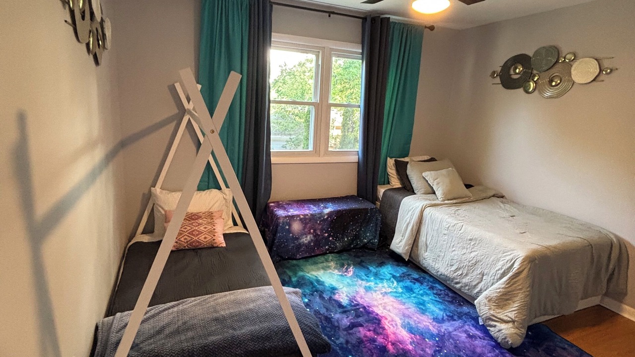 Photo of Bedroom in Aurora