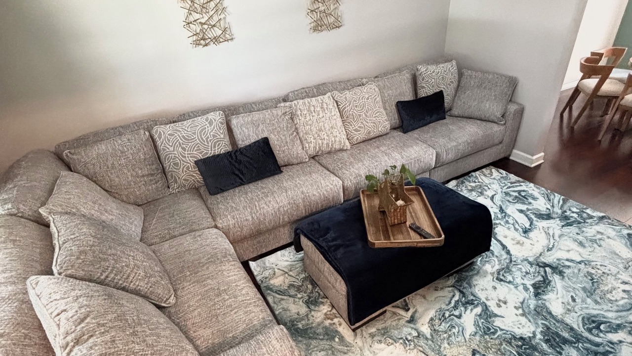 Photo of Livingroom in Aurora