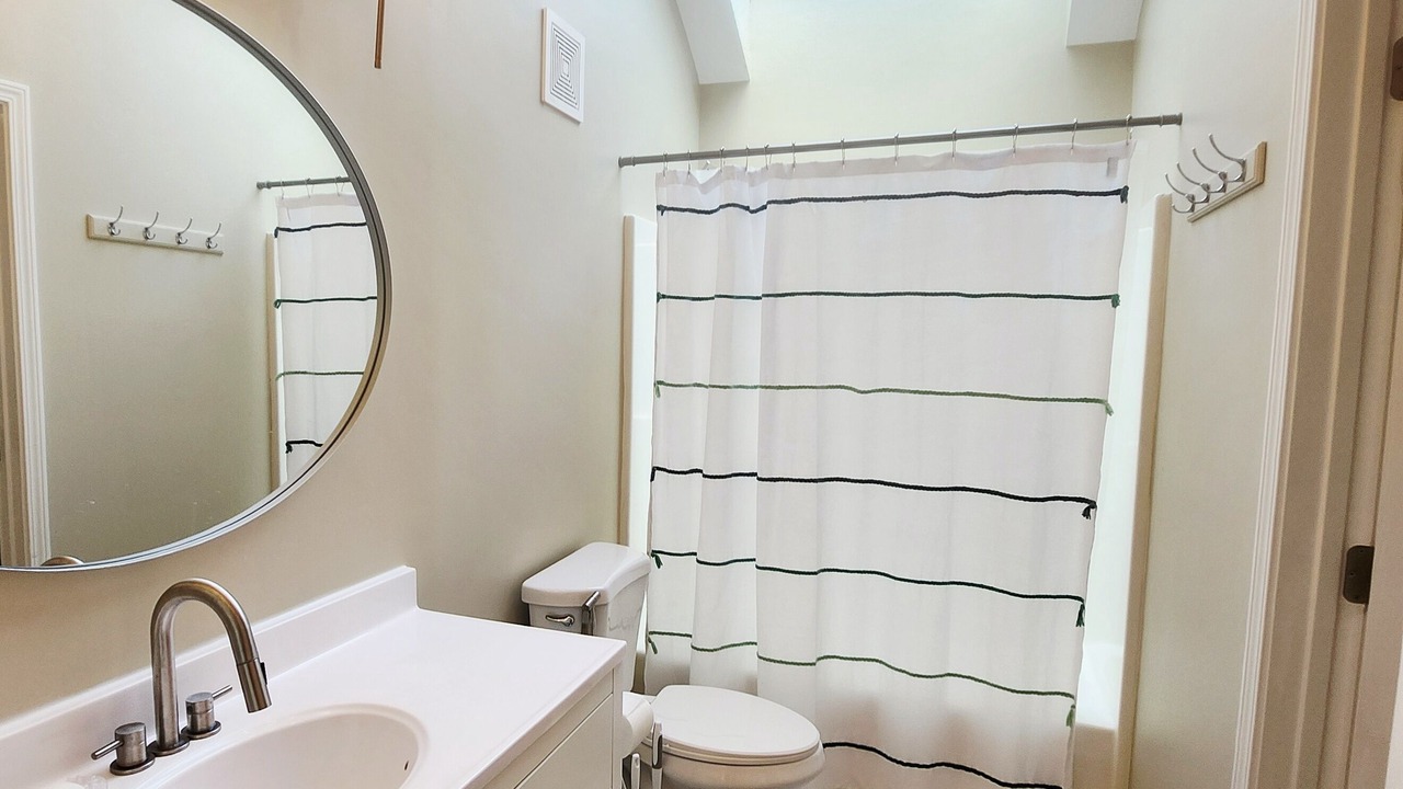 Photo of Bathroom in Batavia