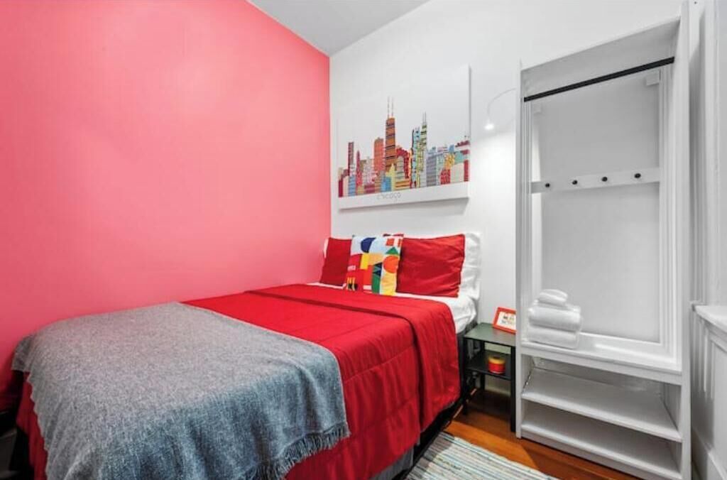 Photo of Bedroom in Pulaski Park