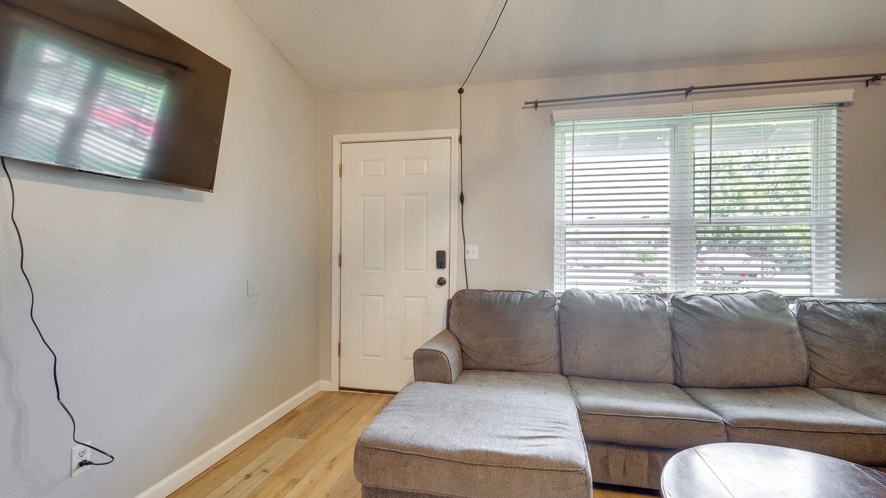 Photo of Livingroom in Pontoon Beach