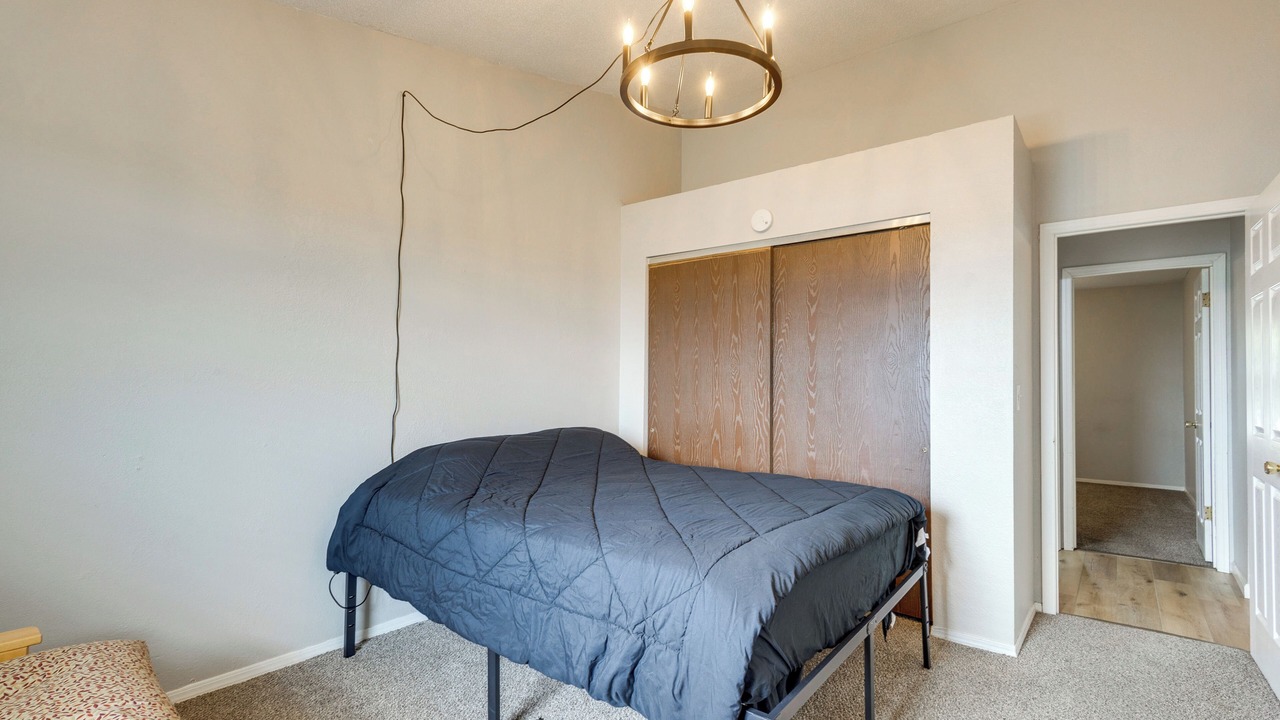 Photo of Bedroom in Pontoon Beach