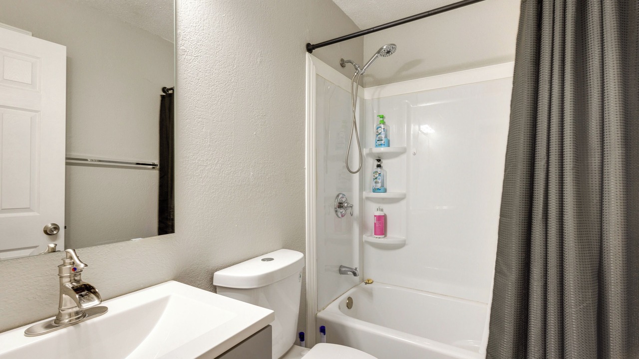 Photo of Bathroom in Pontoon Beach