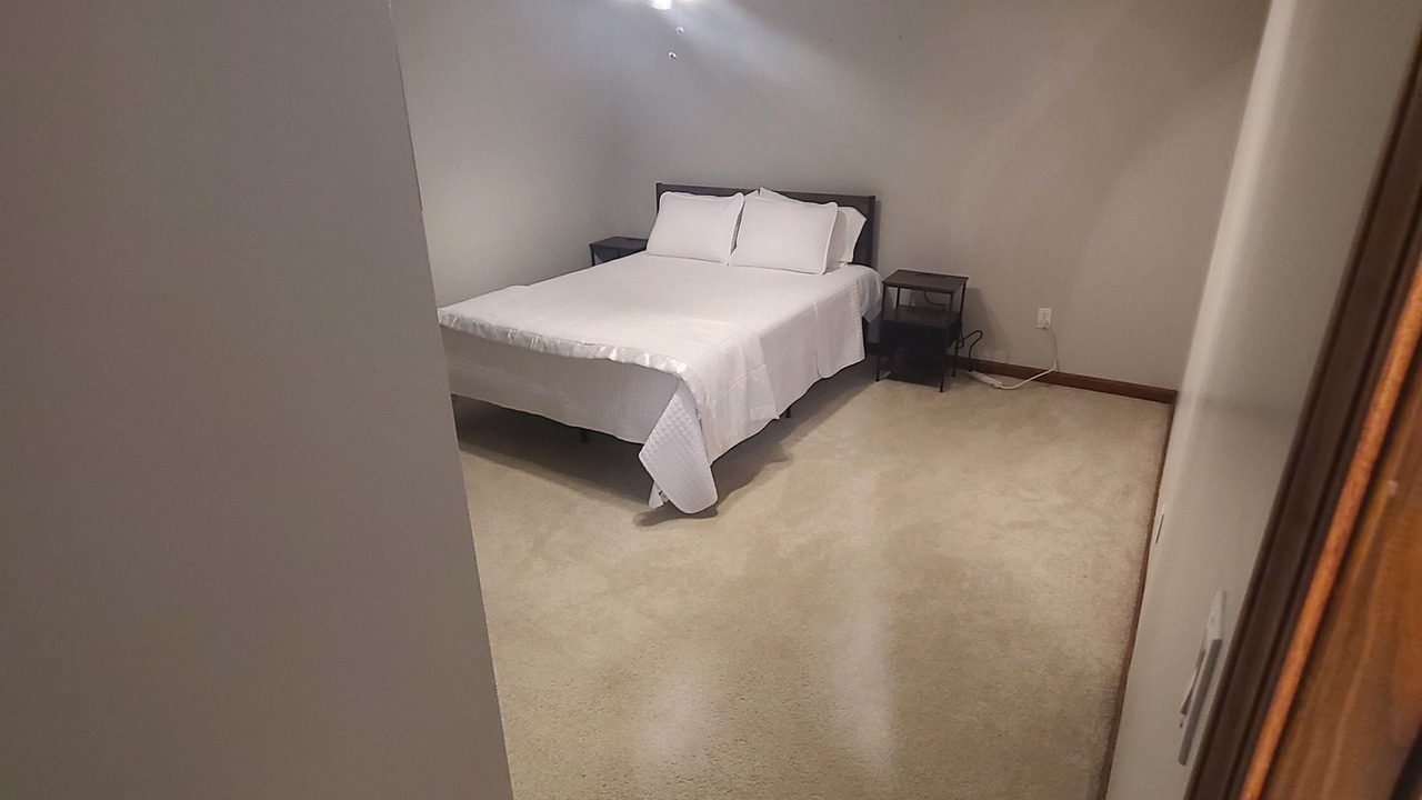 Photo of Bedroom in Carterville