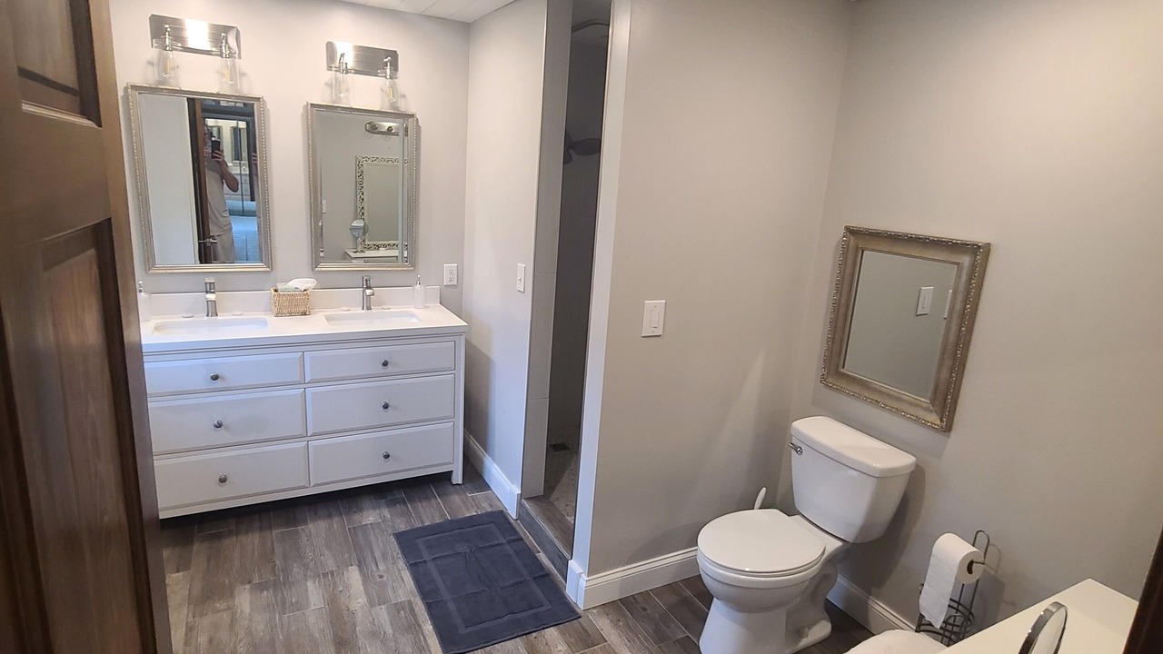 Photo of Bathroom in Carterville