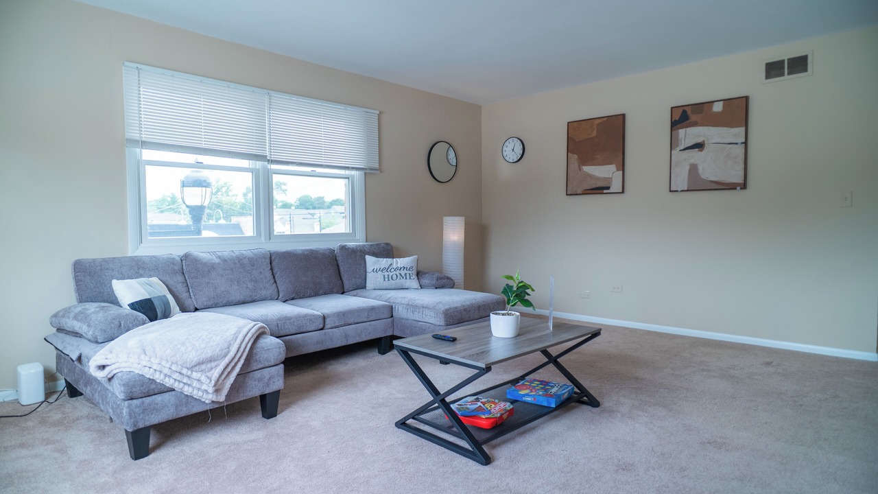 Photo of Livingroom in Mundelein