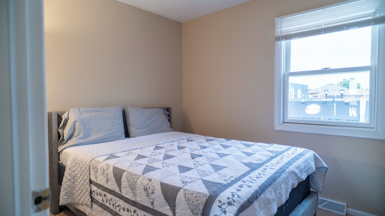 Photo of Bedroom in Mundelein