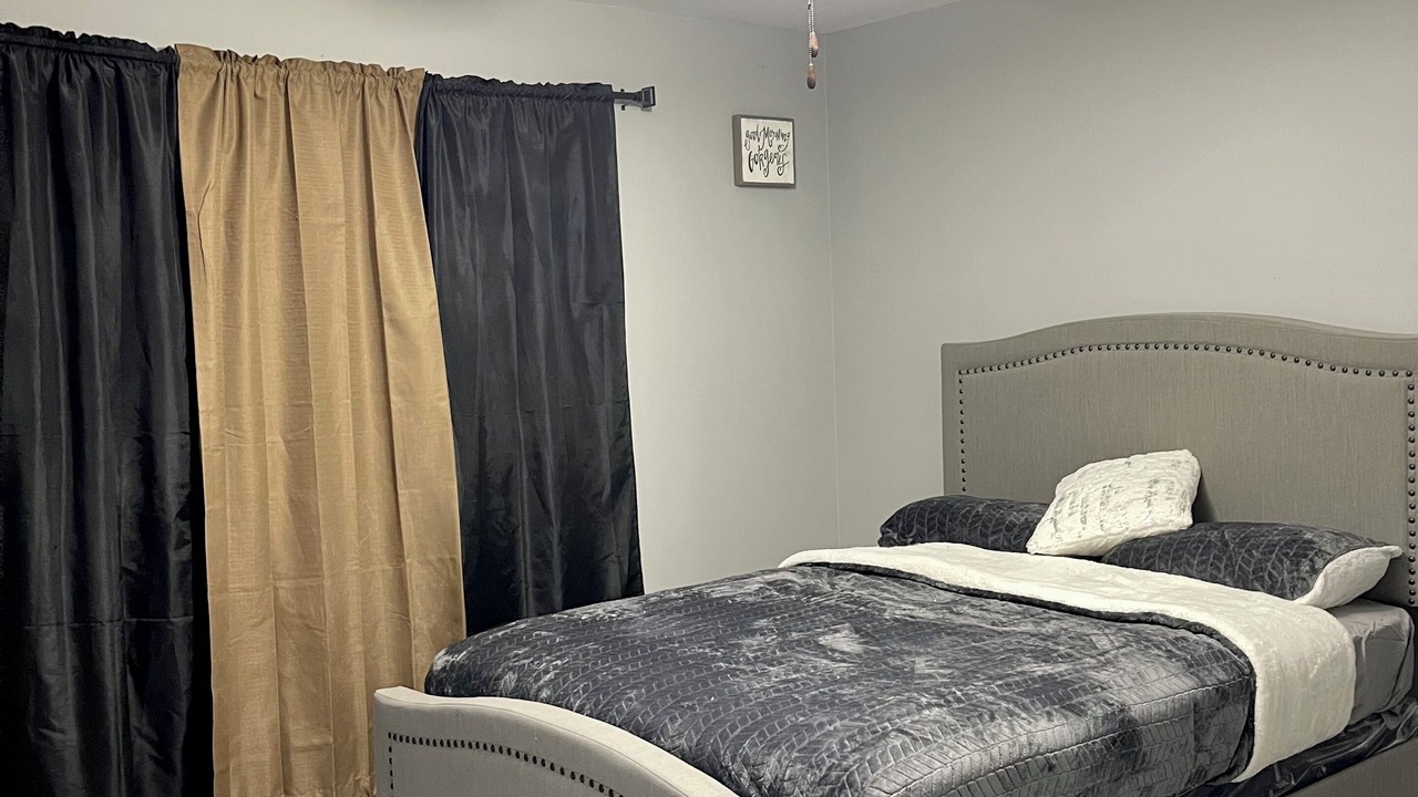 Photo of Bedroom in Chicago Heights