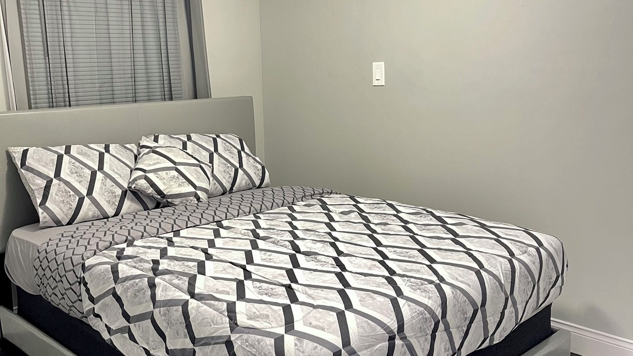 Photo of Bedroom in Chicago Heights
