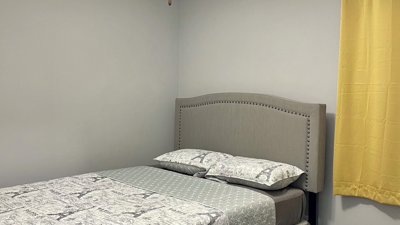 Photo of Bedroom in Chicago Heights