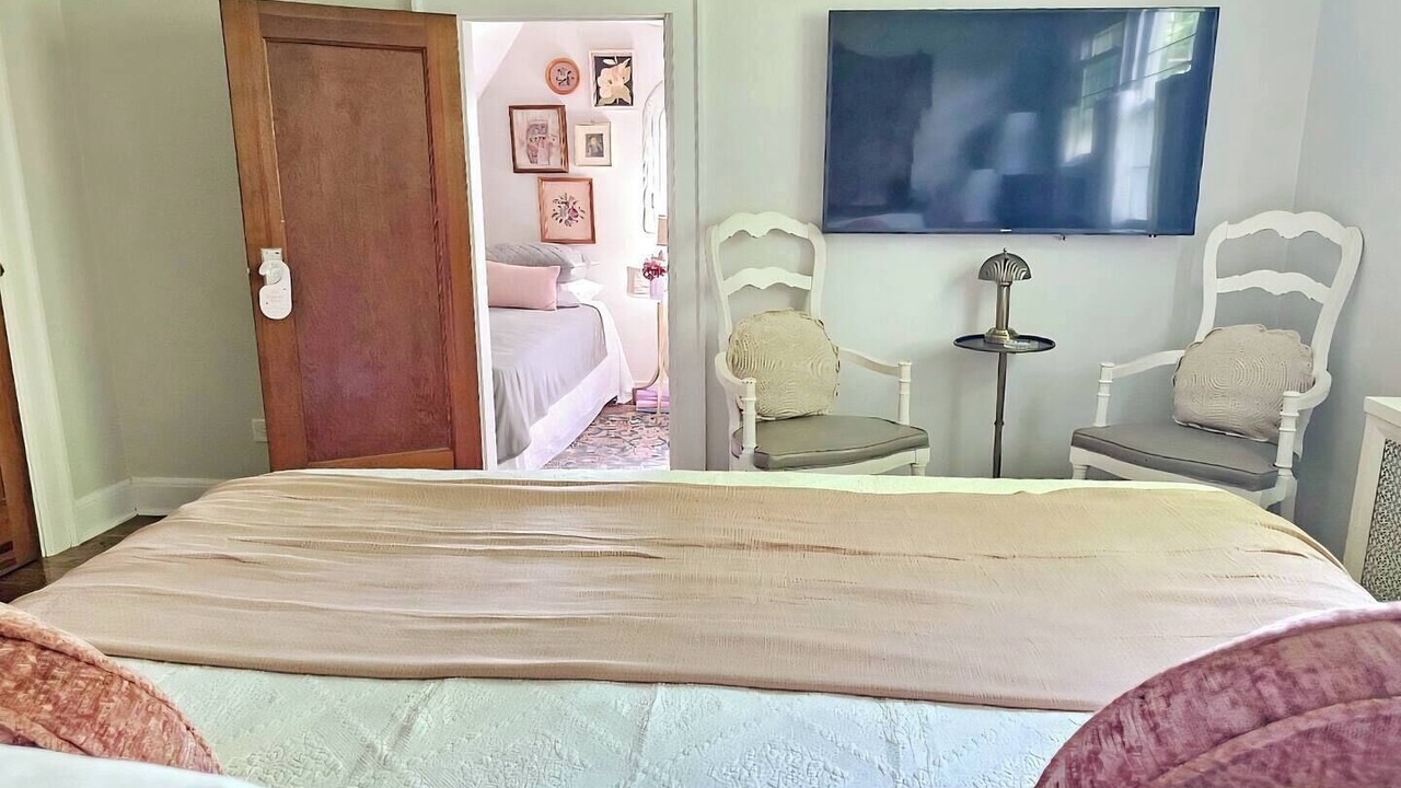 Photo of Bedroom in Highwood