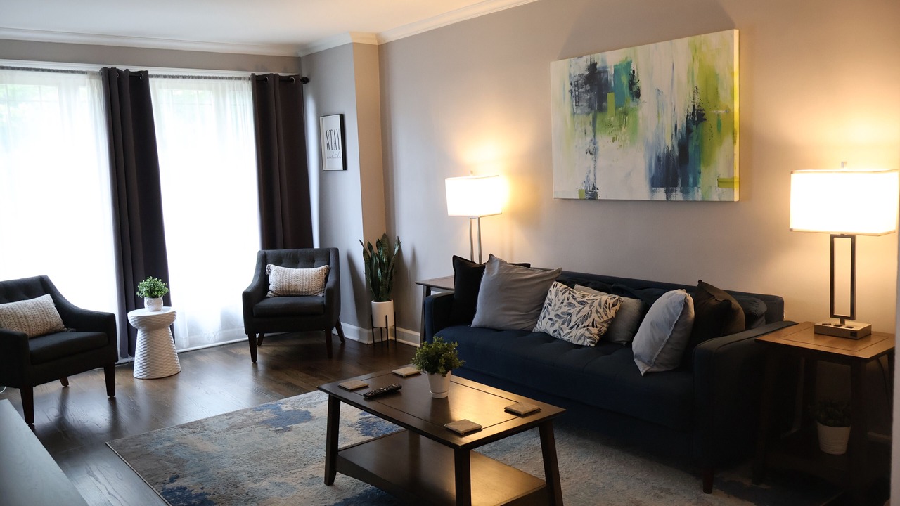 Photo of Livingroom in West Lawn