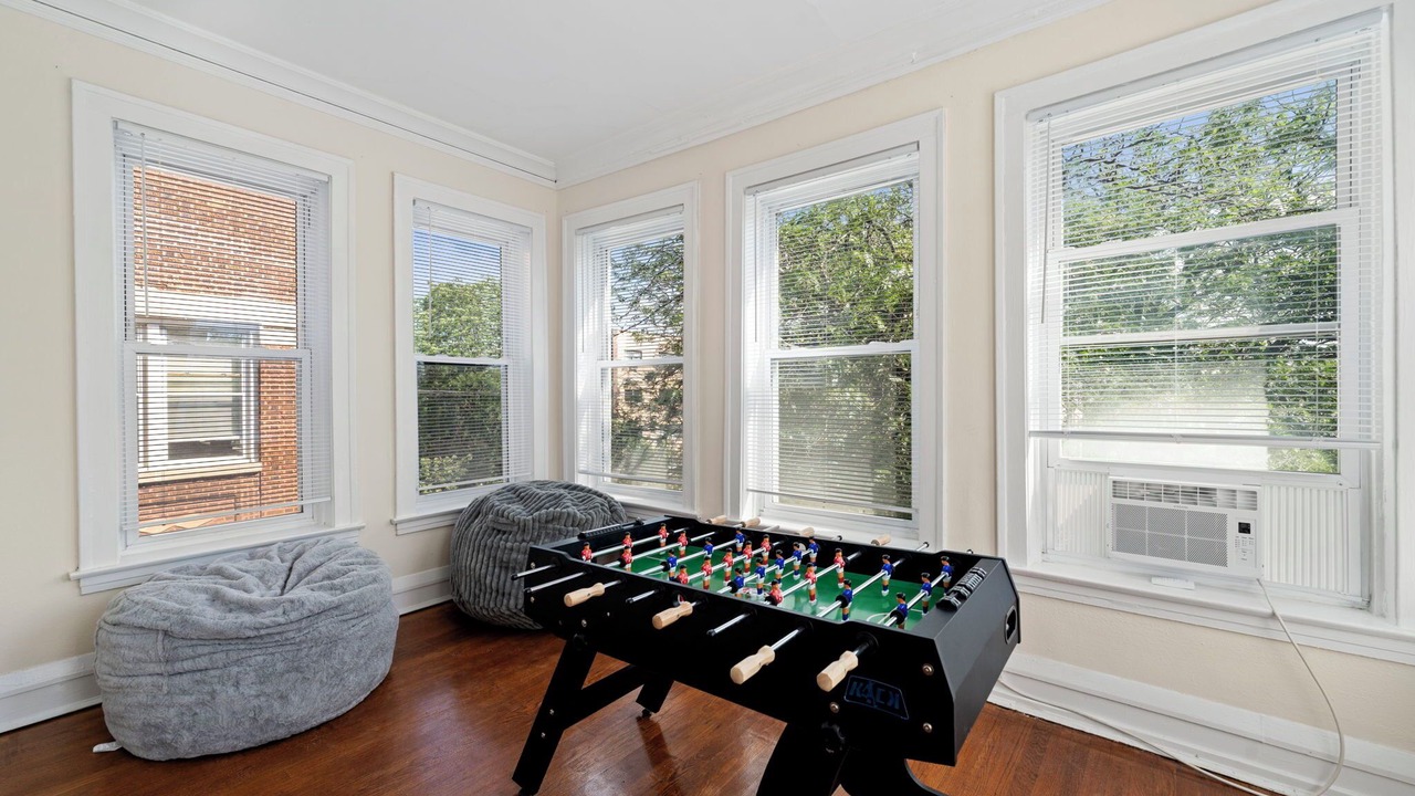 Photo of Bedroom in Rogers Park
