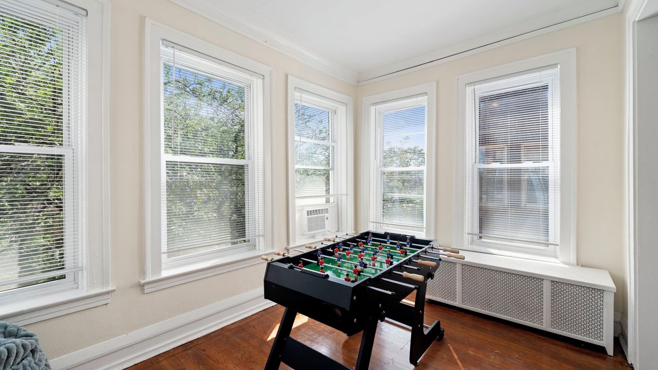 Photo of Bedroom in Rogers Park