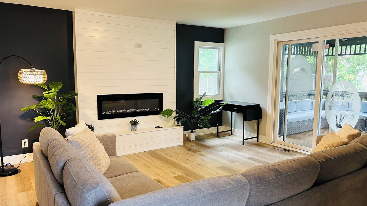 Photo of Livingroom in Burbank