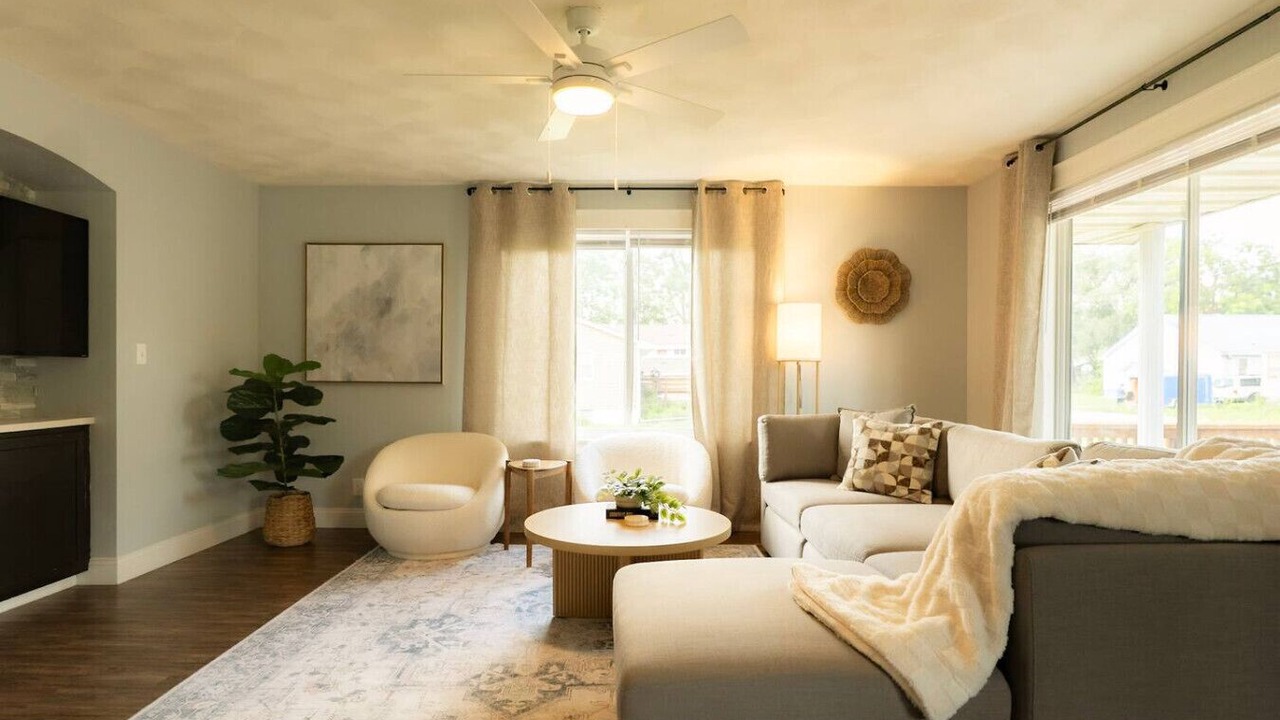 Photo of Livingroom in East Peoria