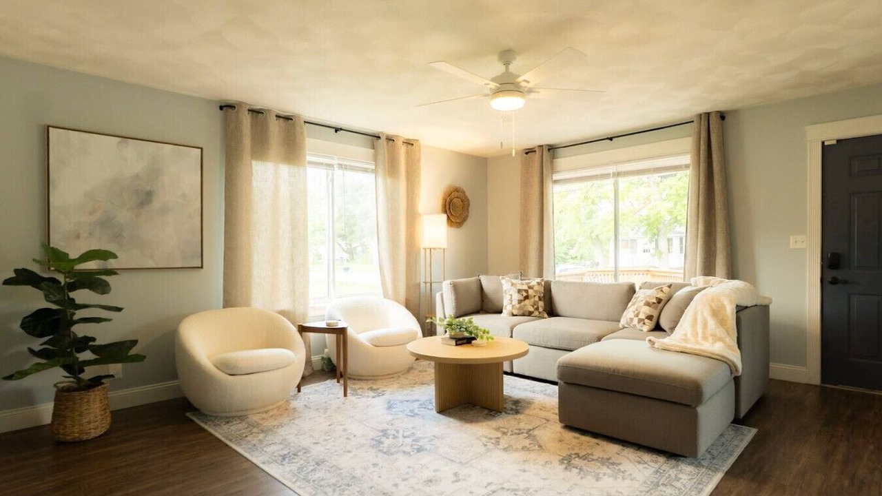 Photo of Livingroom in East Peoria