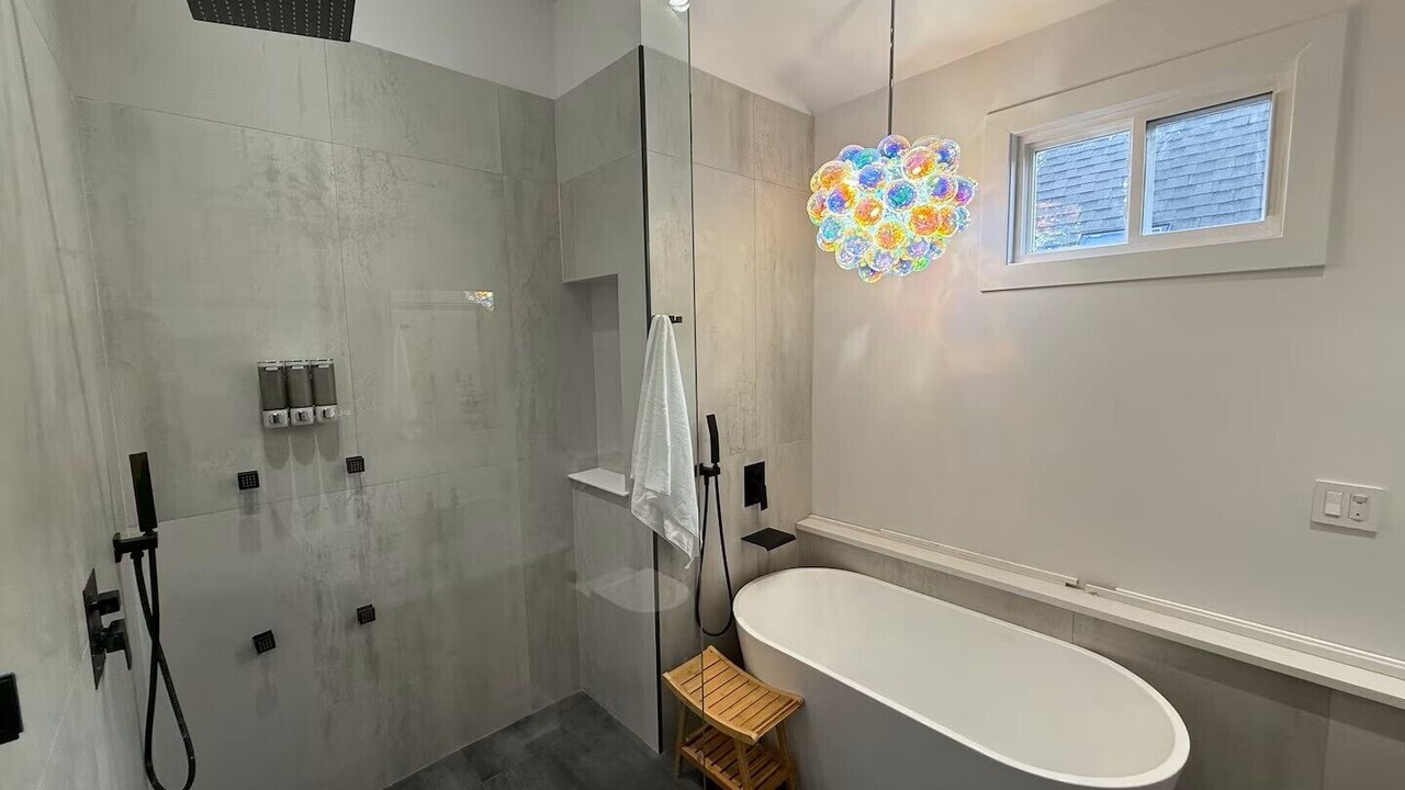 Photo of Bathroom in Avondale
