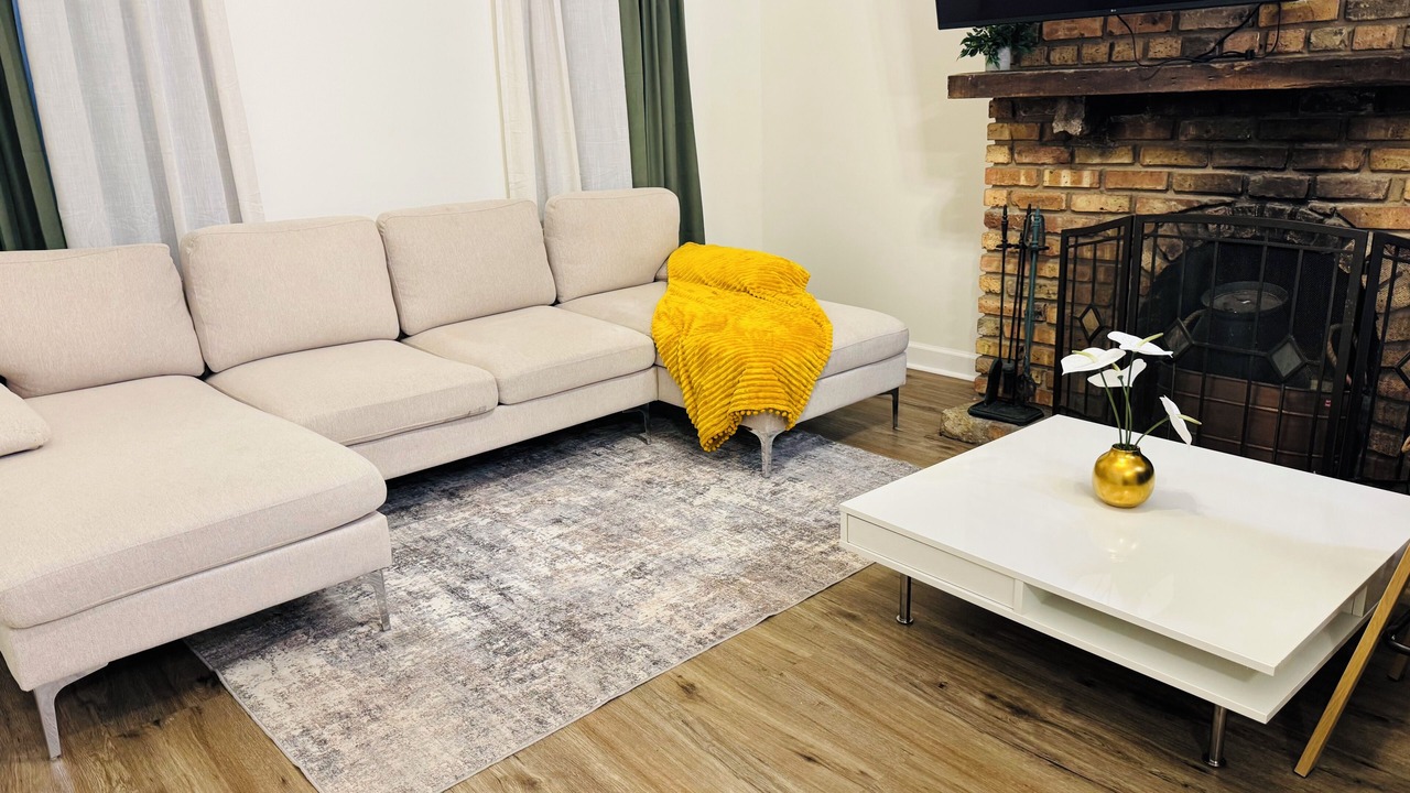 Photo of Livingroom in Sheffield and DePaul