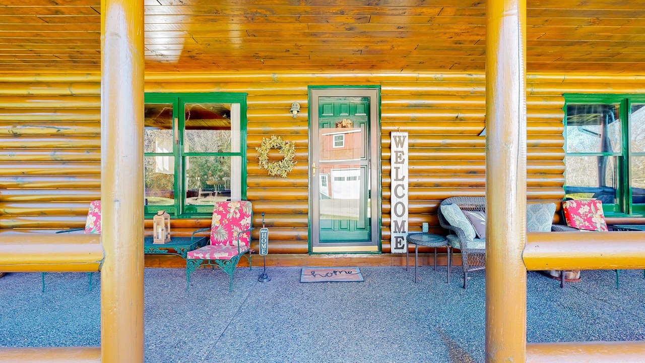 Photo of Patio Balcony in Buffalo Prairie
