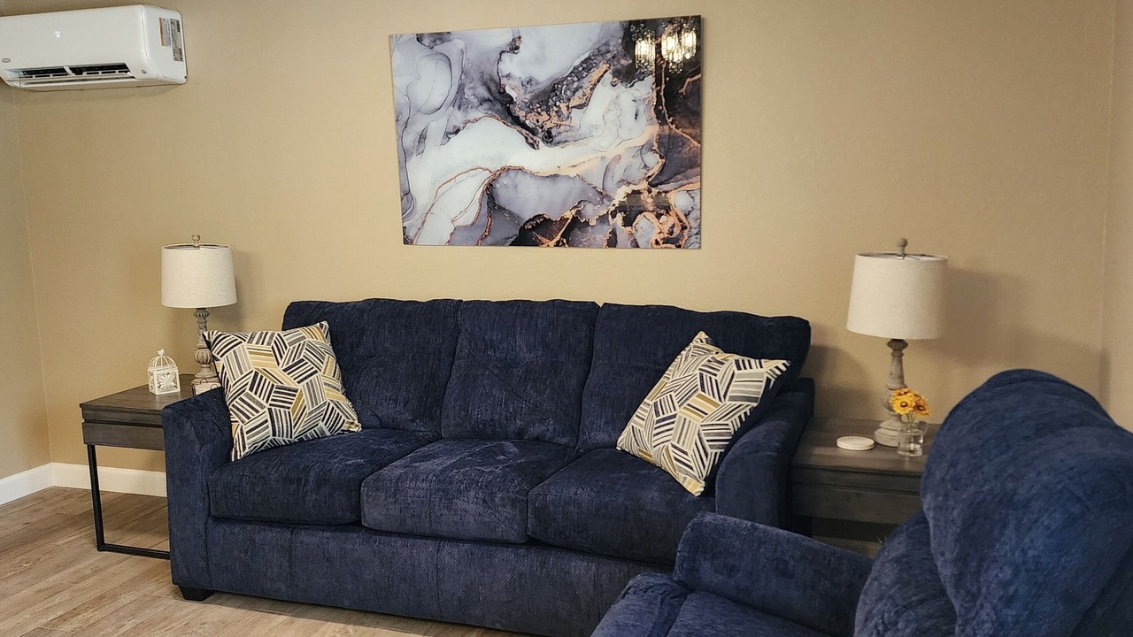 Photo of Livingroom in Carterville