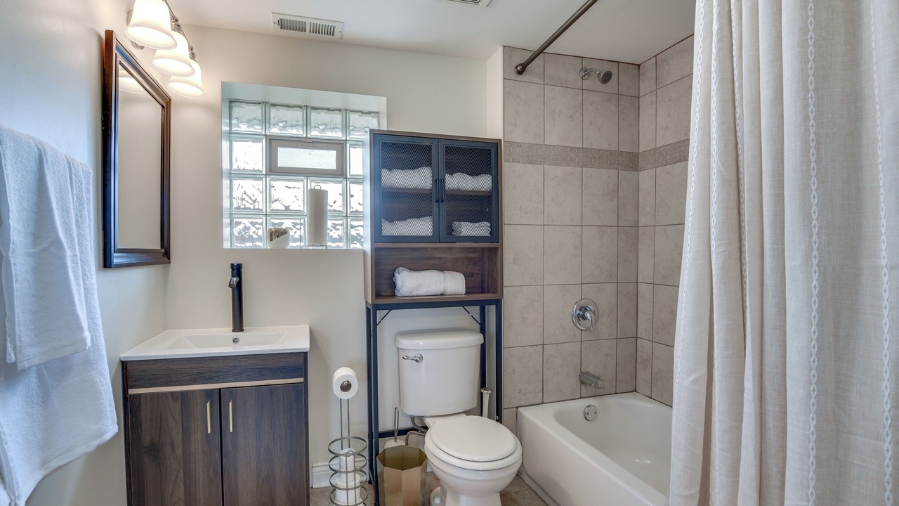 Photo of Bathroom in Blue Island