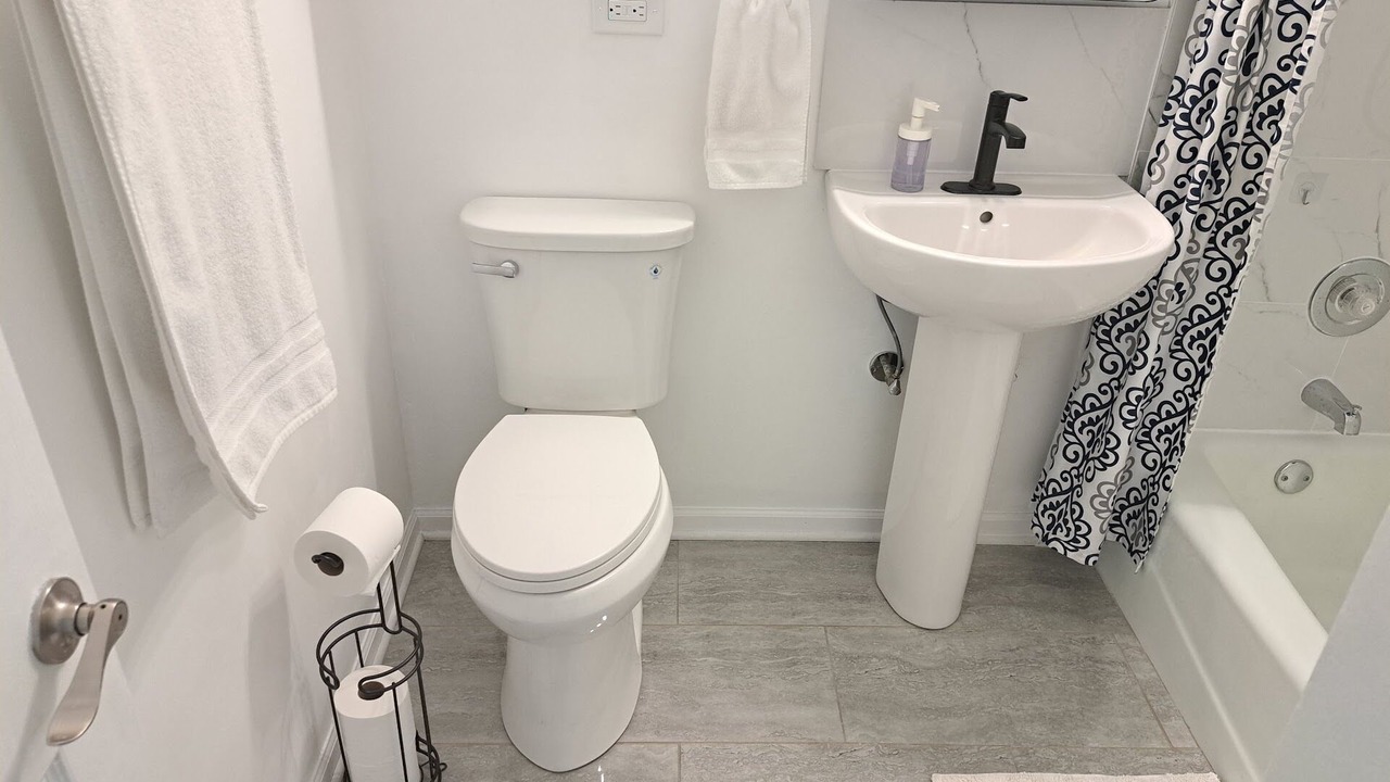Photo of Bathroom in Roselle