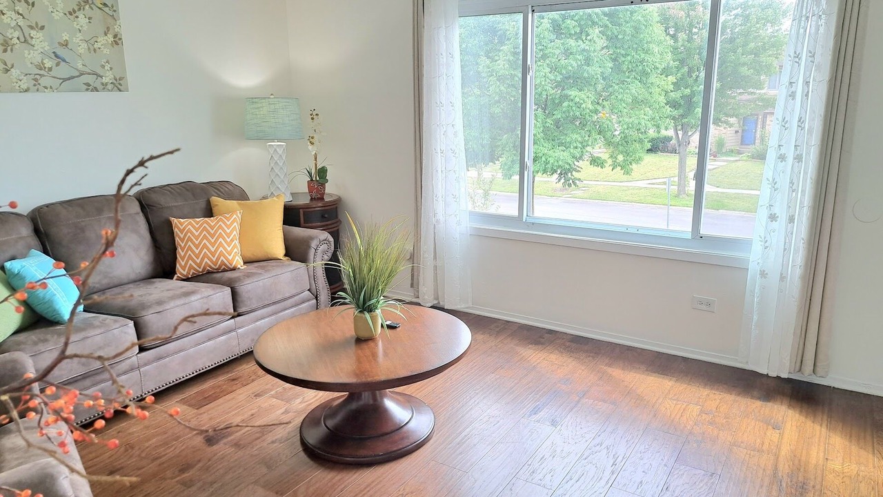 Photo of Livingroom in Roselle