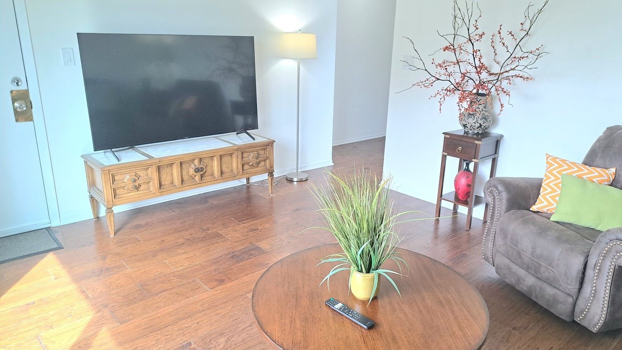 Photo of Livingroom in Roselle