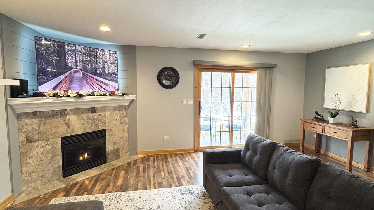 Photo of Bedroom in Oglesby