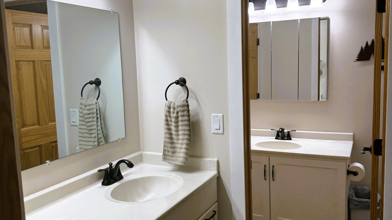 Photo of Bathroom in Oglesby