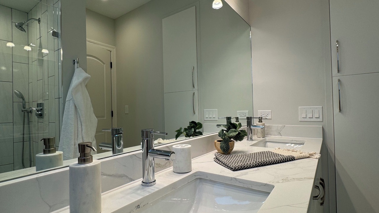 Photo of Bathroom in Oak Park