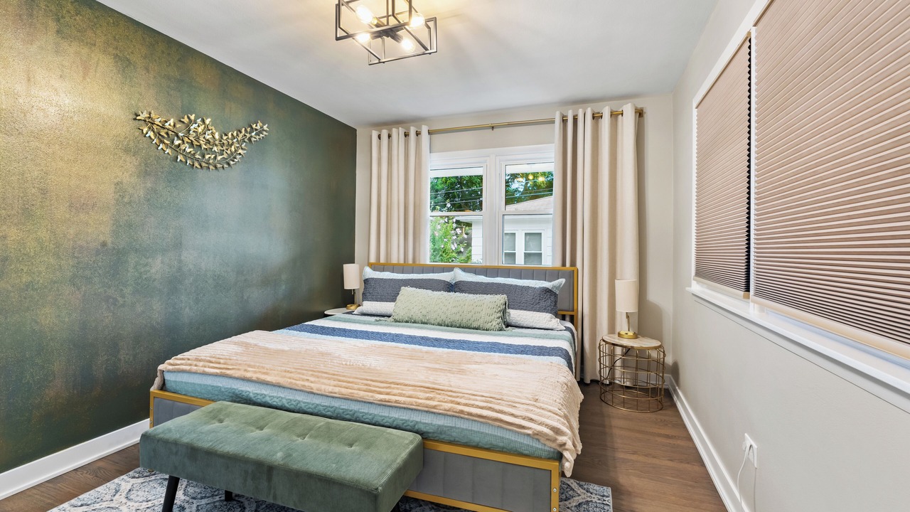 Photo of Bedroom in Waukegan
