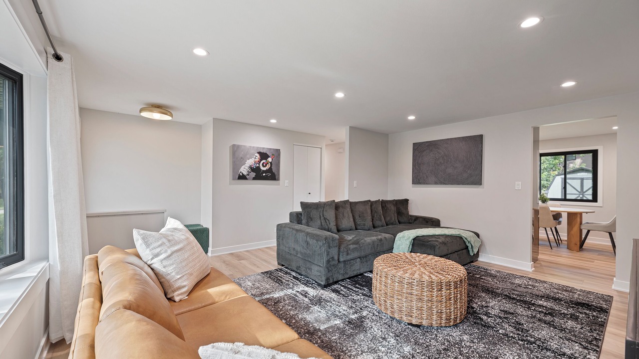 Photo of Livingroom in Schaumburg