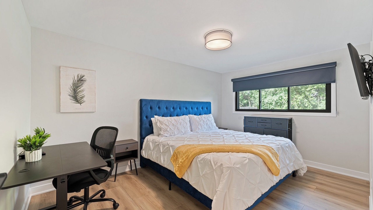 Photo of Bedroom in Schaumburg