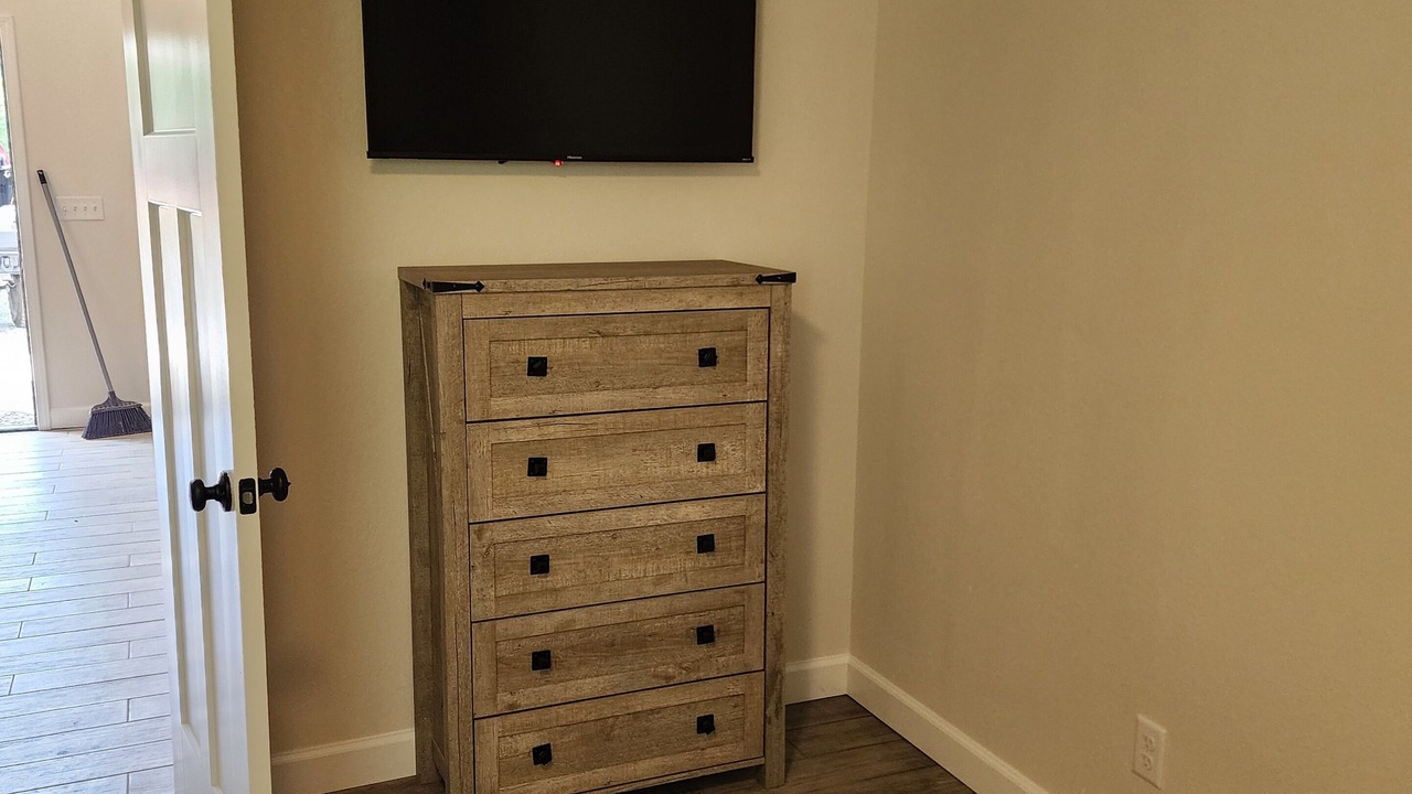 Photo of Bedroom in Carterville